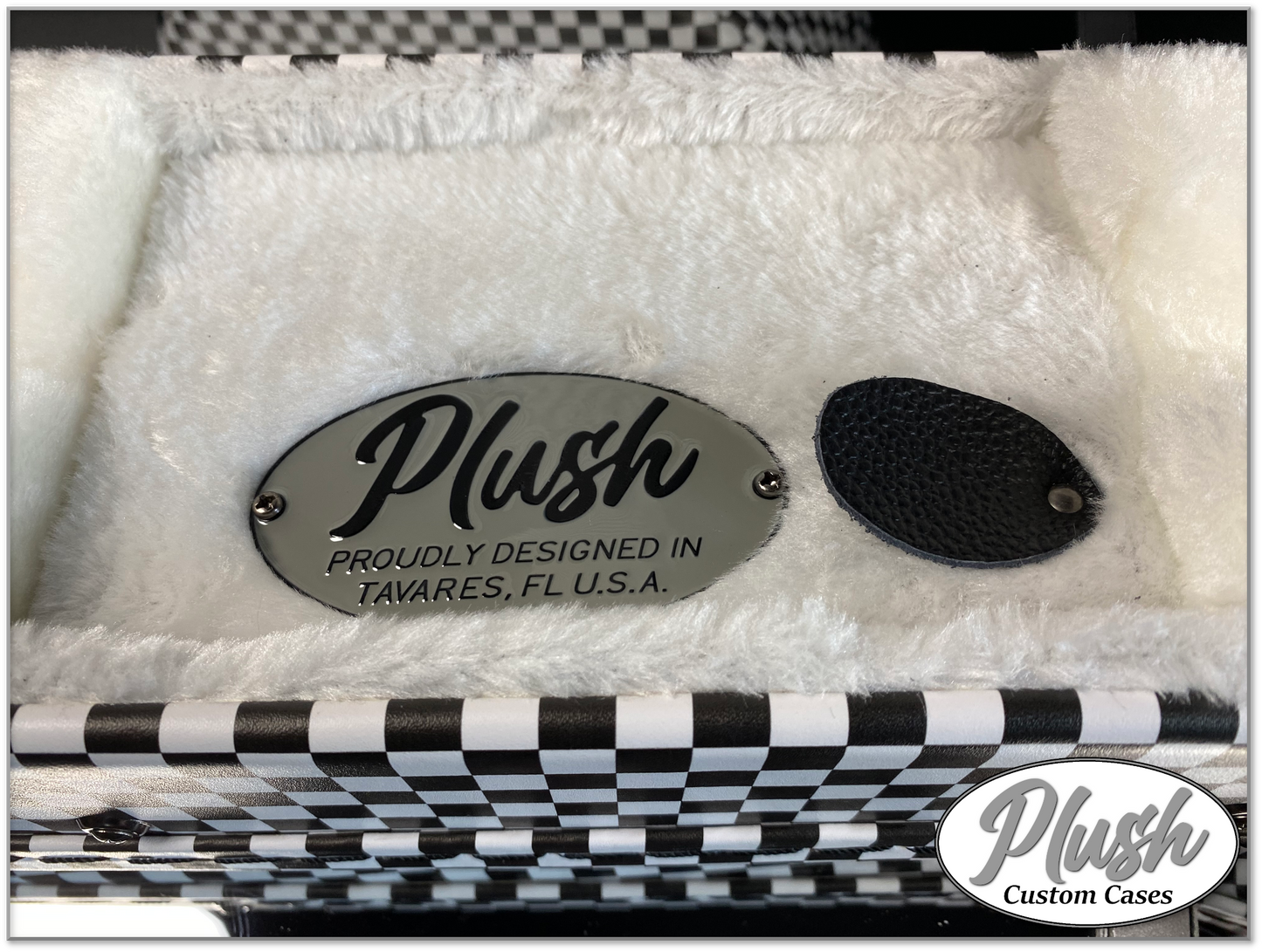 Plush-Paul LP Custom Guitar Case Black & White Checkerboard with White Fur