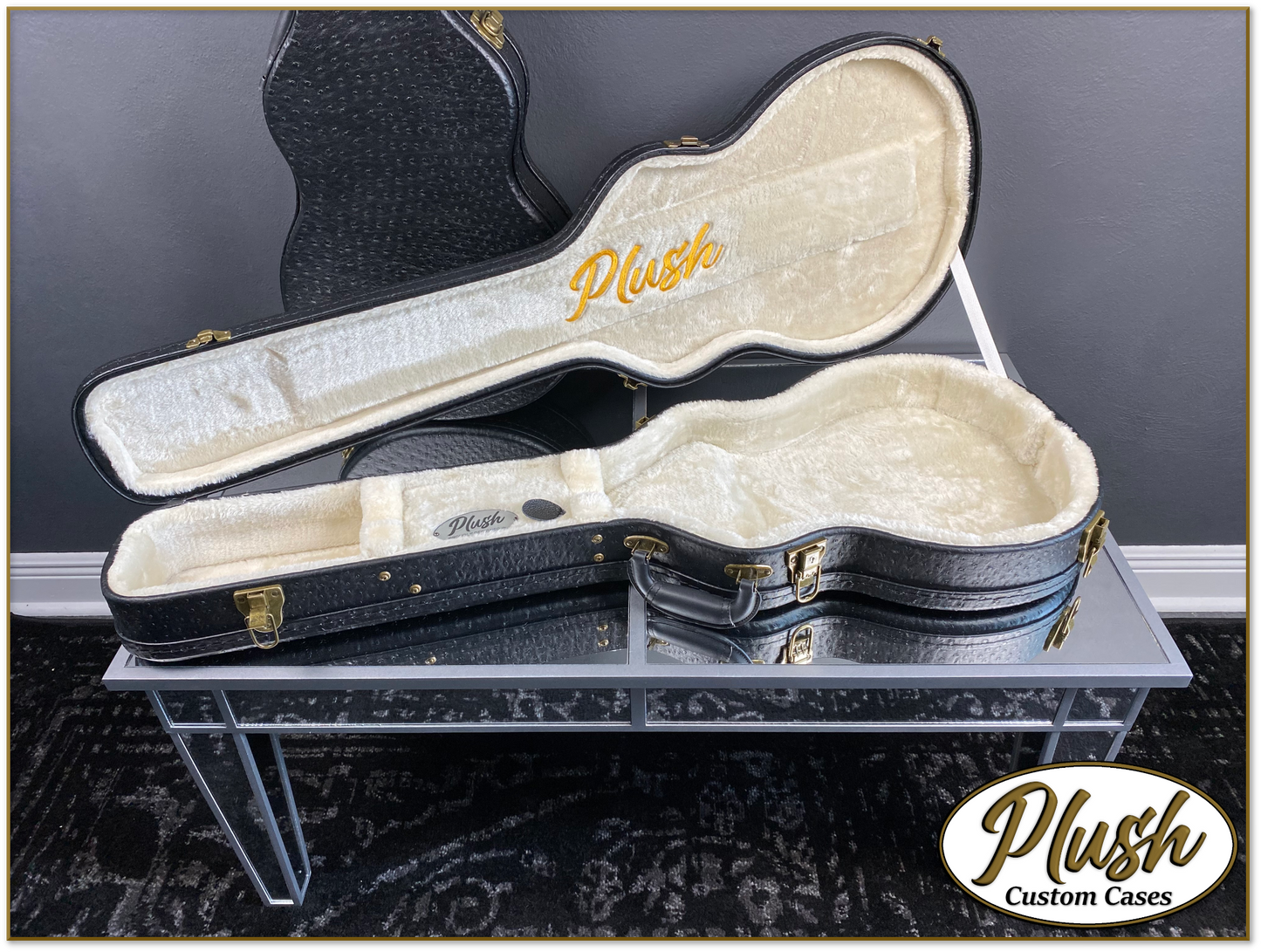 Plush-Paul LP Custom Guitar Case Black Ostrich with Cream Fur