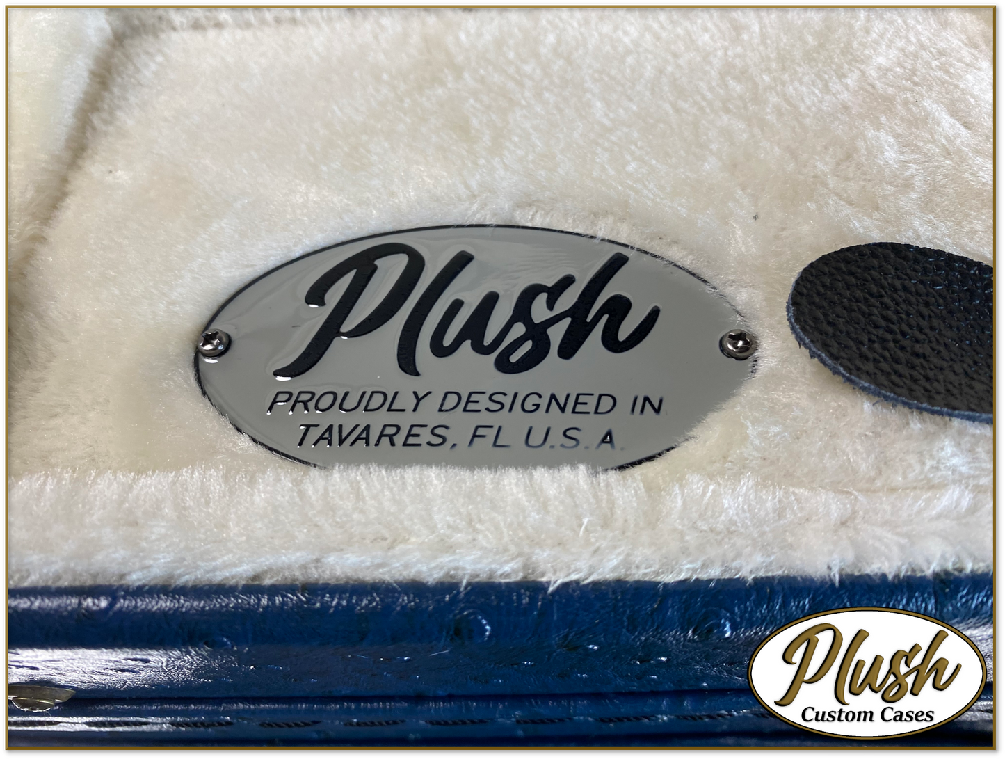 Plush-Paul LP Custom Guitar Case Blue Ostrich with Cream Fur