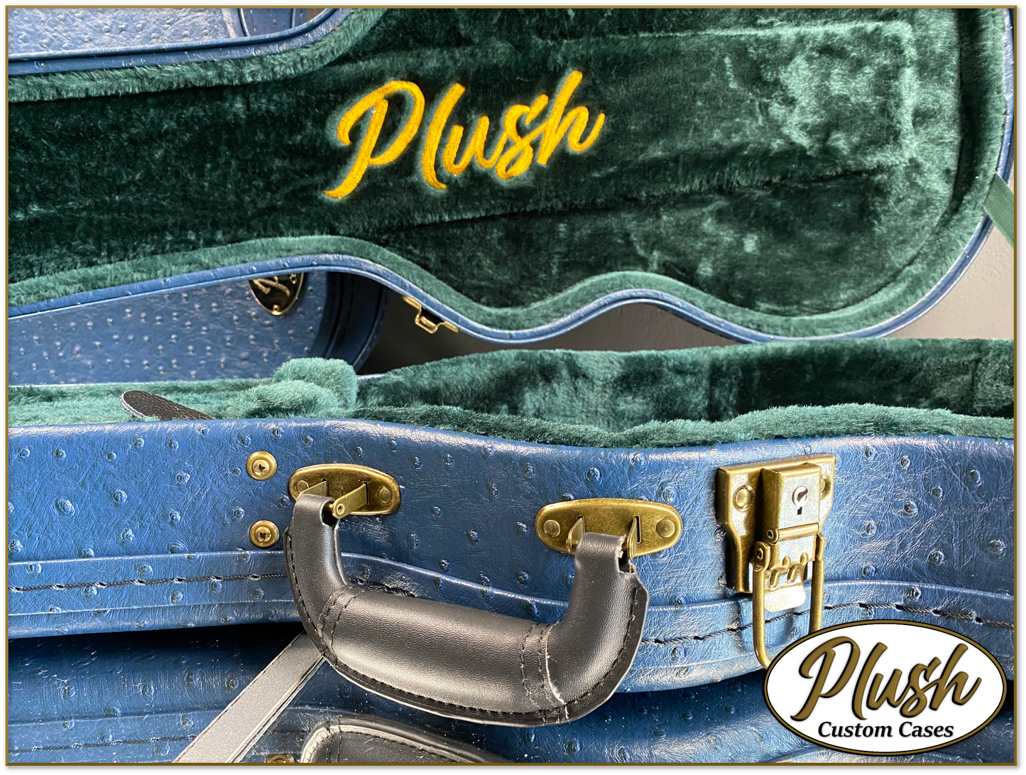 Plush-Paul LP Custom Guitar Case Blue Ostrich with Green Fur