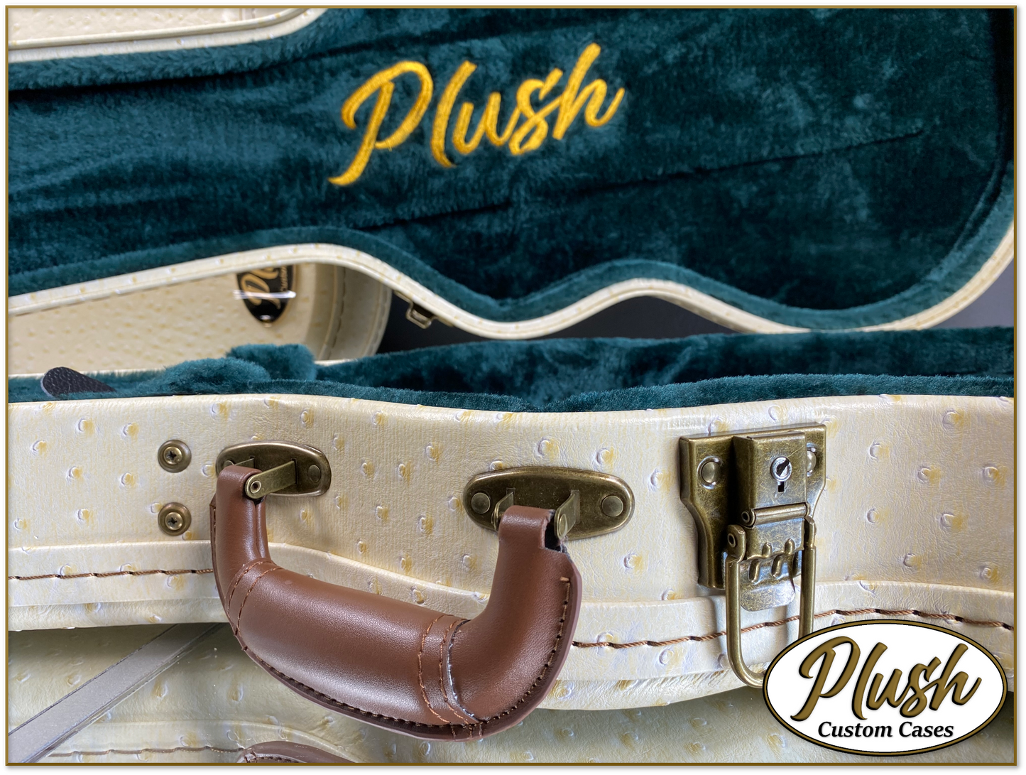 Plush-Paul LP Custom Guitar Case Cream Ostrich with Green Fur