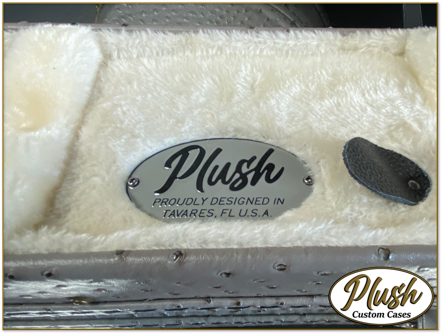 Plush-Paul LP Custom Guitar Case Gray Ostrich with Cream Fur