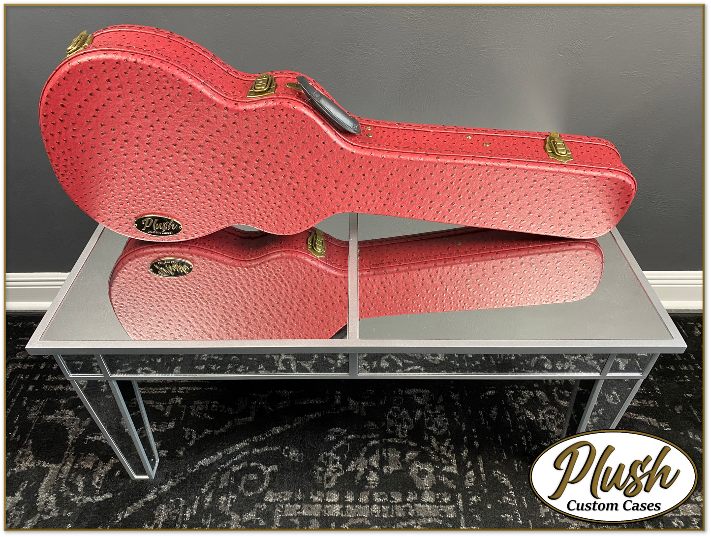Plush-Paul LP Custom Guitar Case Burgundy-Red Ostrich with Cream Fur