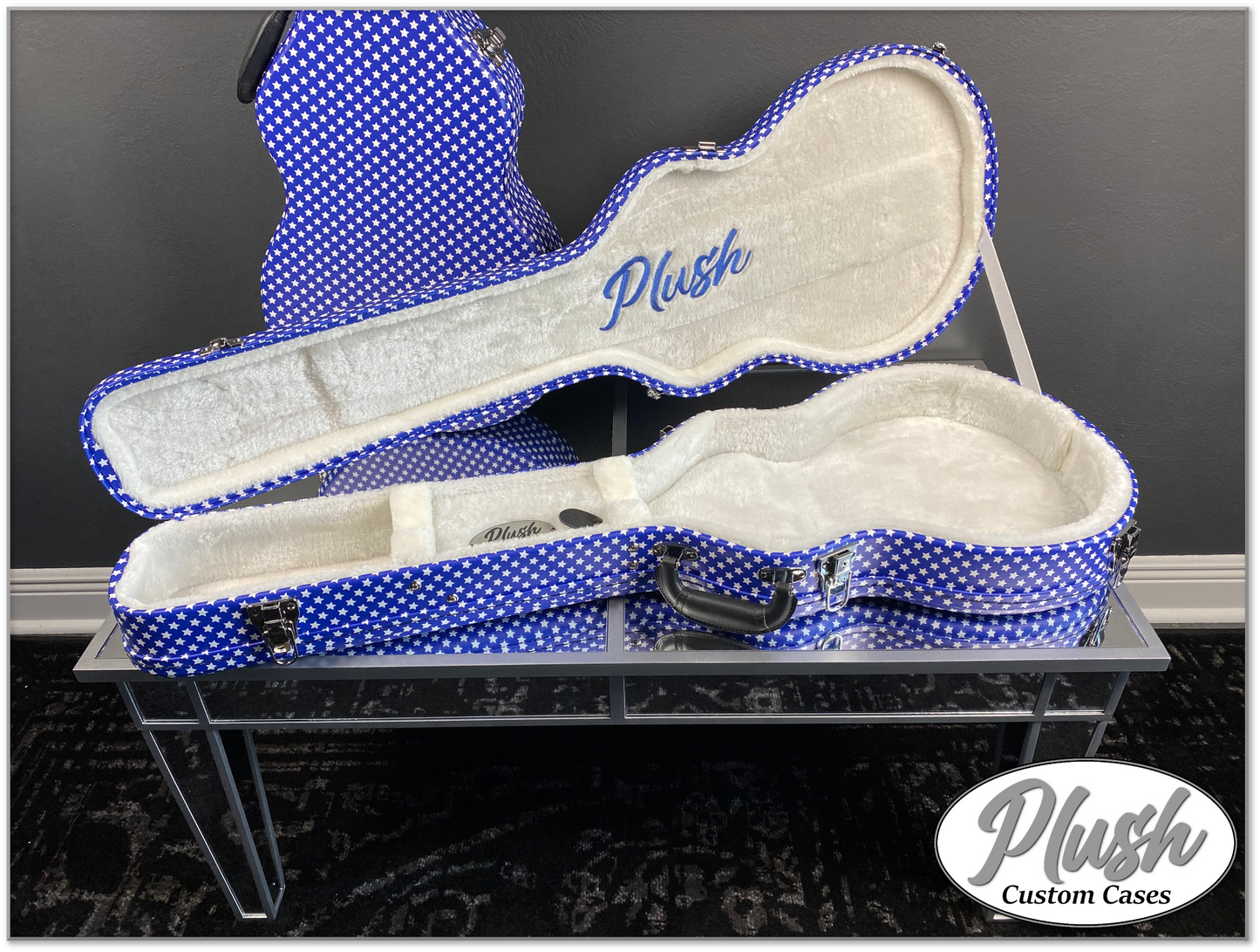 Plush-Paul LP Custom Guitar Case Blue and White Stars with White Fur