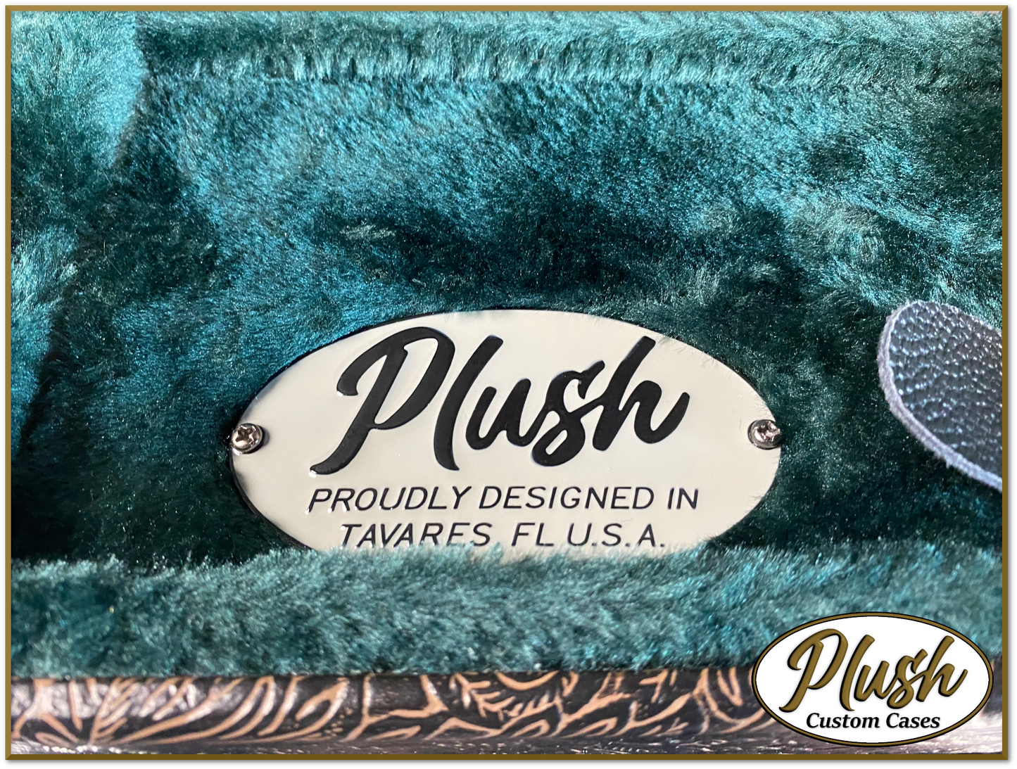 Plush-Paul LP Custom Guitar Case Tooled Leather pattern 4 with Green Fur