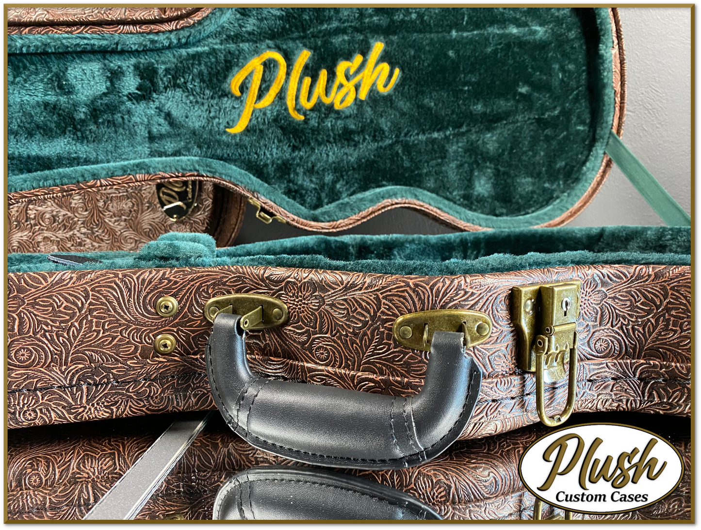 Plush-Paul LP Custom Guitar Case Tooled Leather pattern 5 with Green Fur