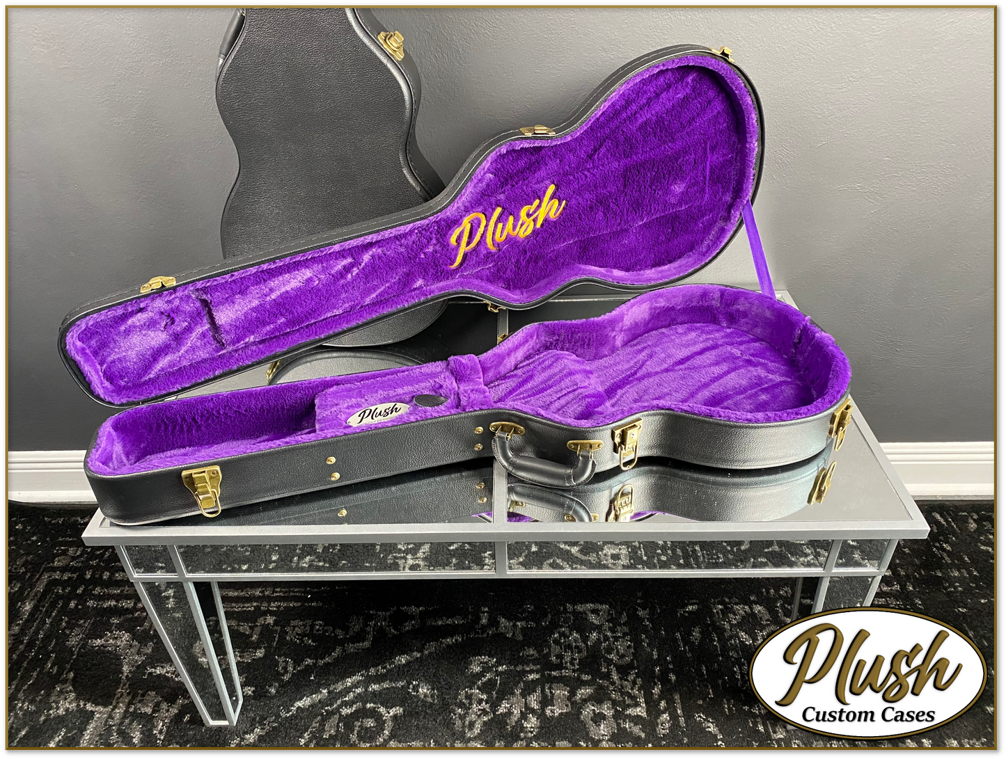 Plush-Paul LP Custom Guitar Case Black Tolex with Purple Fur
