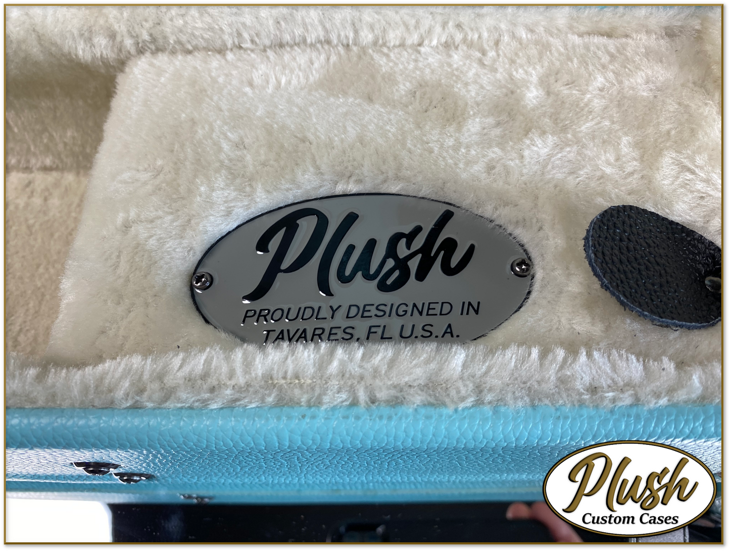 Plush-Paul LP Custom Guitar Case Daylight Blue Tolex with Cream Fur