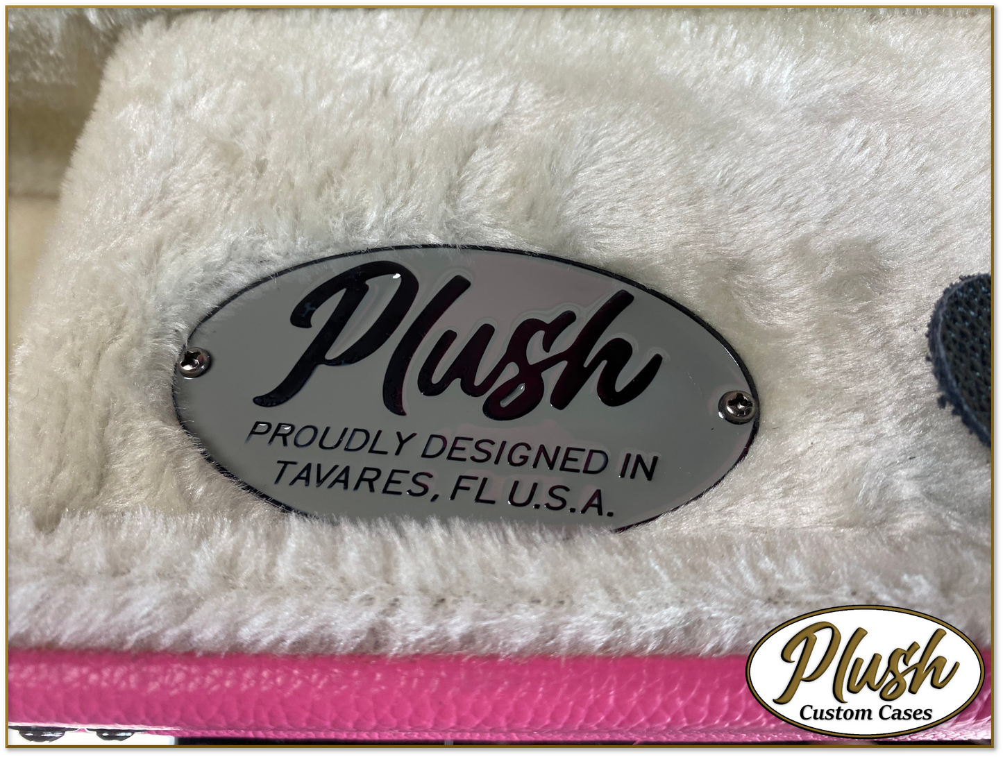Plush-Paul LP Custom Guitar Case Pink Tolex with Cream Fur