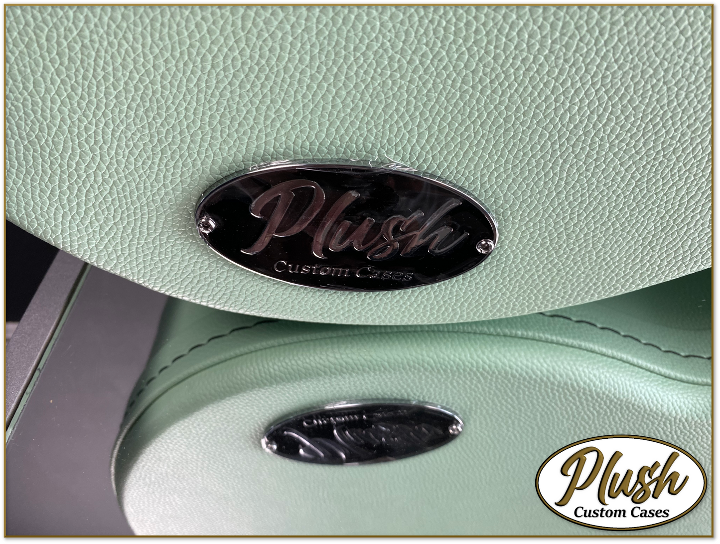 Plush-Paul LP Custom Guitar Case Seafoam Green Tolex with Cream Fur