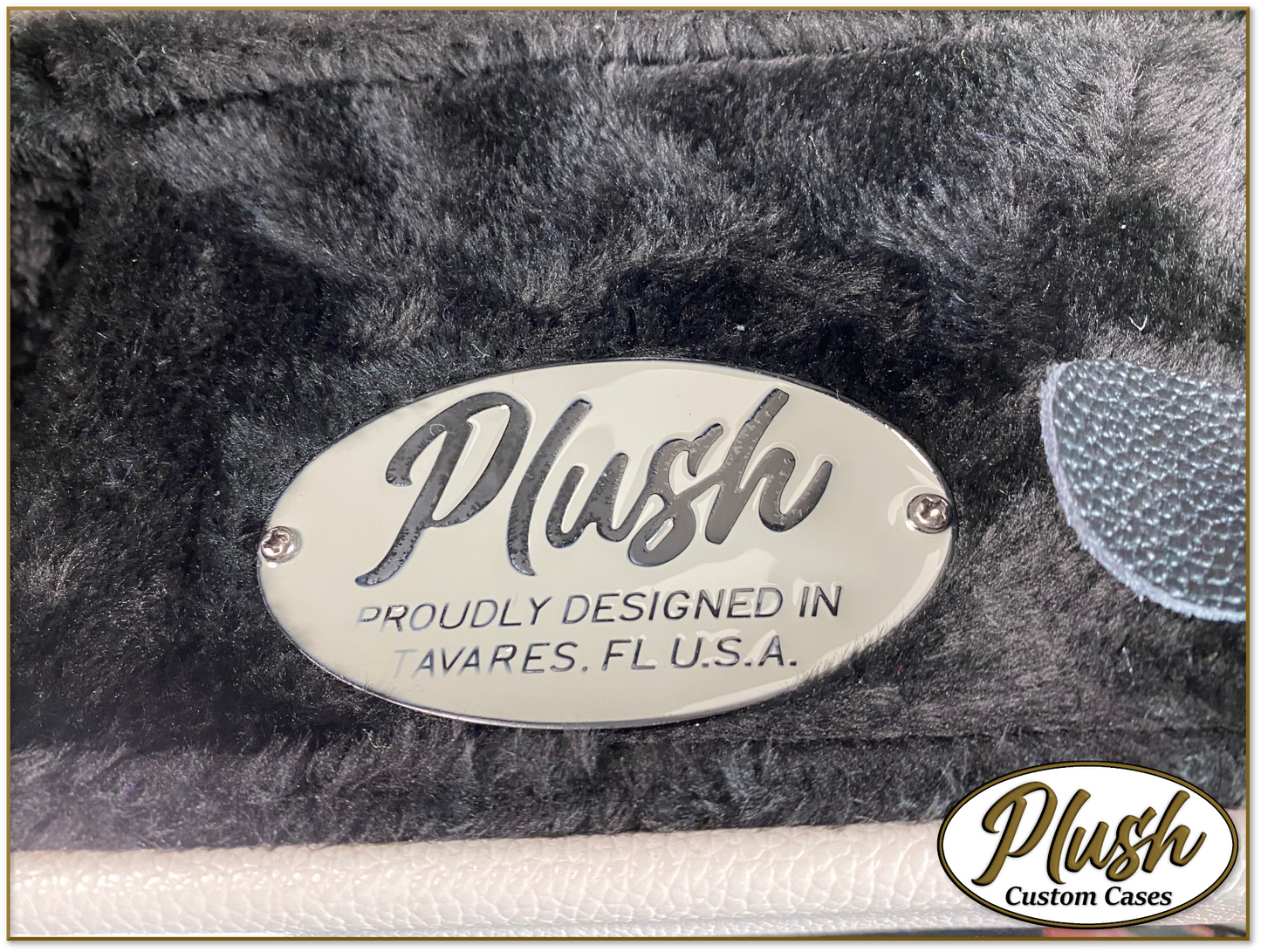 Plush-Paul LP Custom Guitar Case White Tolex with Black Fur