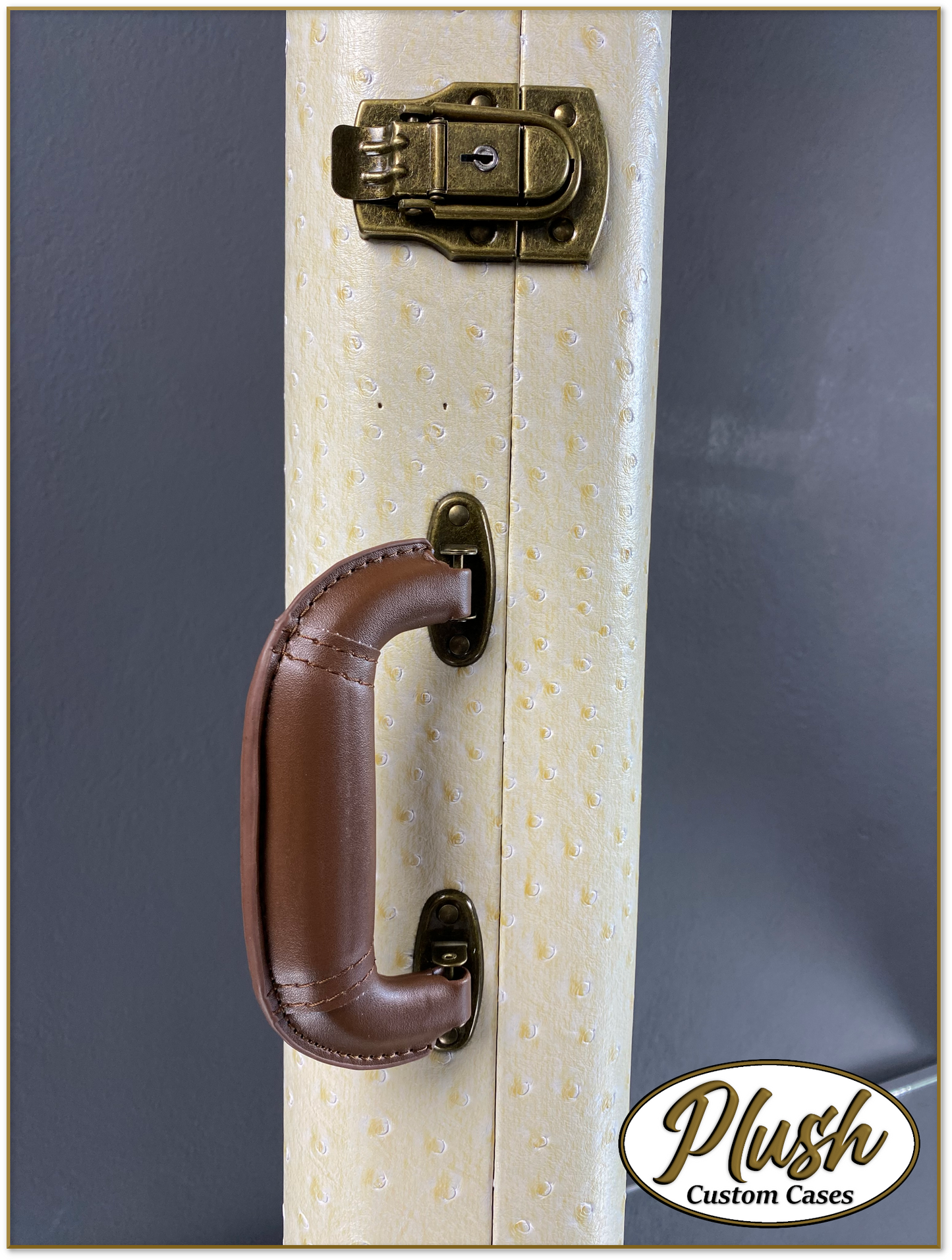 PlushCaster Tele®/Strat® Custom Guitar Case Cream Ostrich with Green Fur