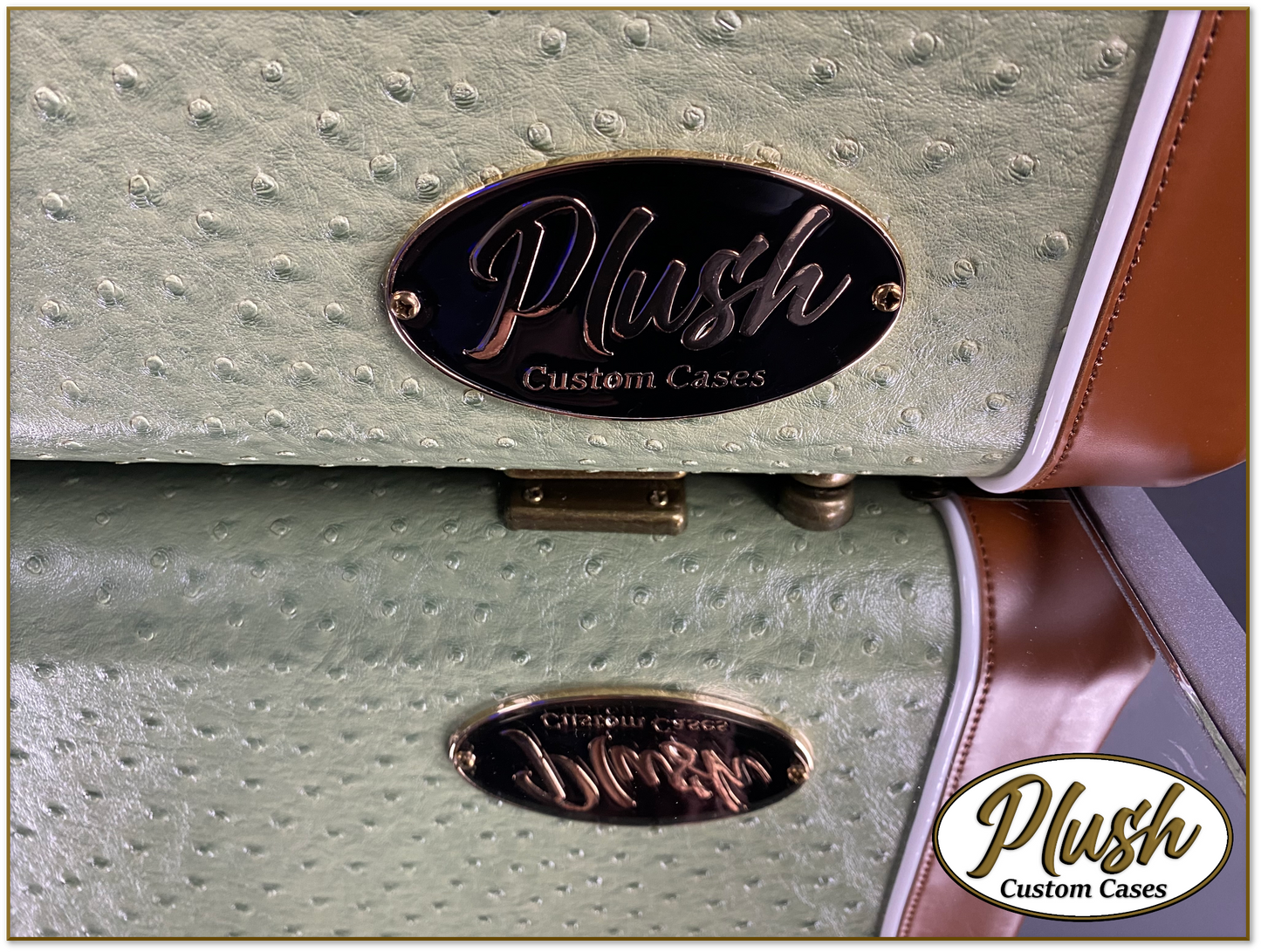 PlushCaster Tele®/Strat® Custom Guitar Case Green Ostrich with Emerald Green Fur