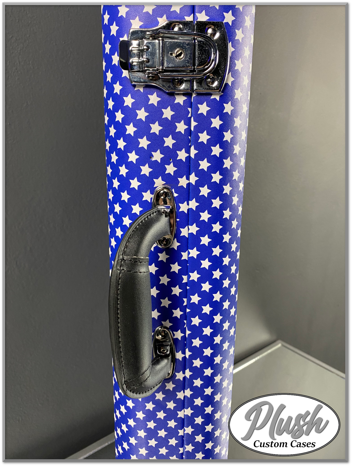 PlushCaster Tele®/Strat® Custom Guitar Case Blue & White Stars with White Fur