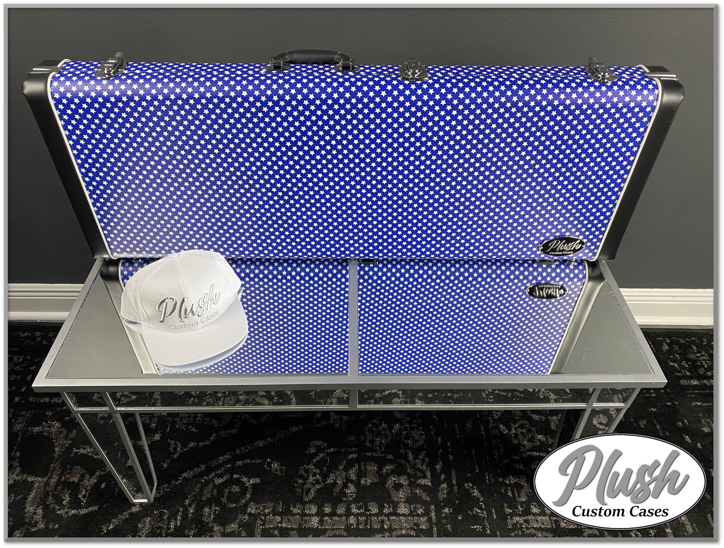 PlushCaster Tele®/Strat® Custom Guitar Case Blue & White Stars with White Fur
