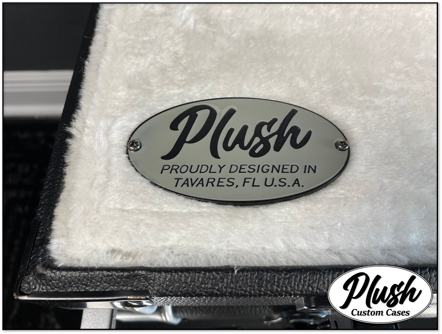 PlushMaster Jazz/Offset Custom Guitar Case Black Tolex with White Fur