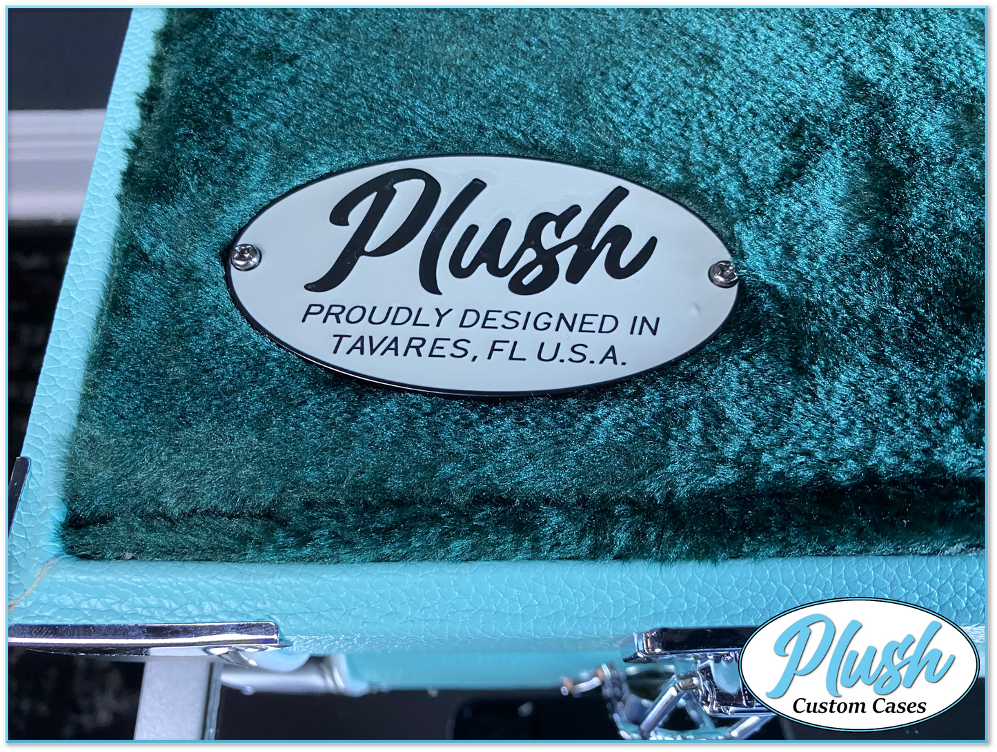 PlushMaster Jazz/Offset Custom Guitar Case Daylight Blue Tolex with Green Fur