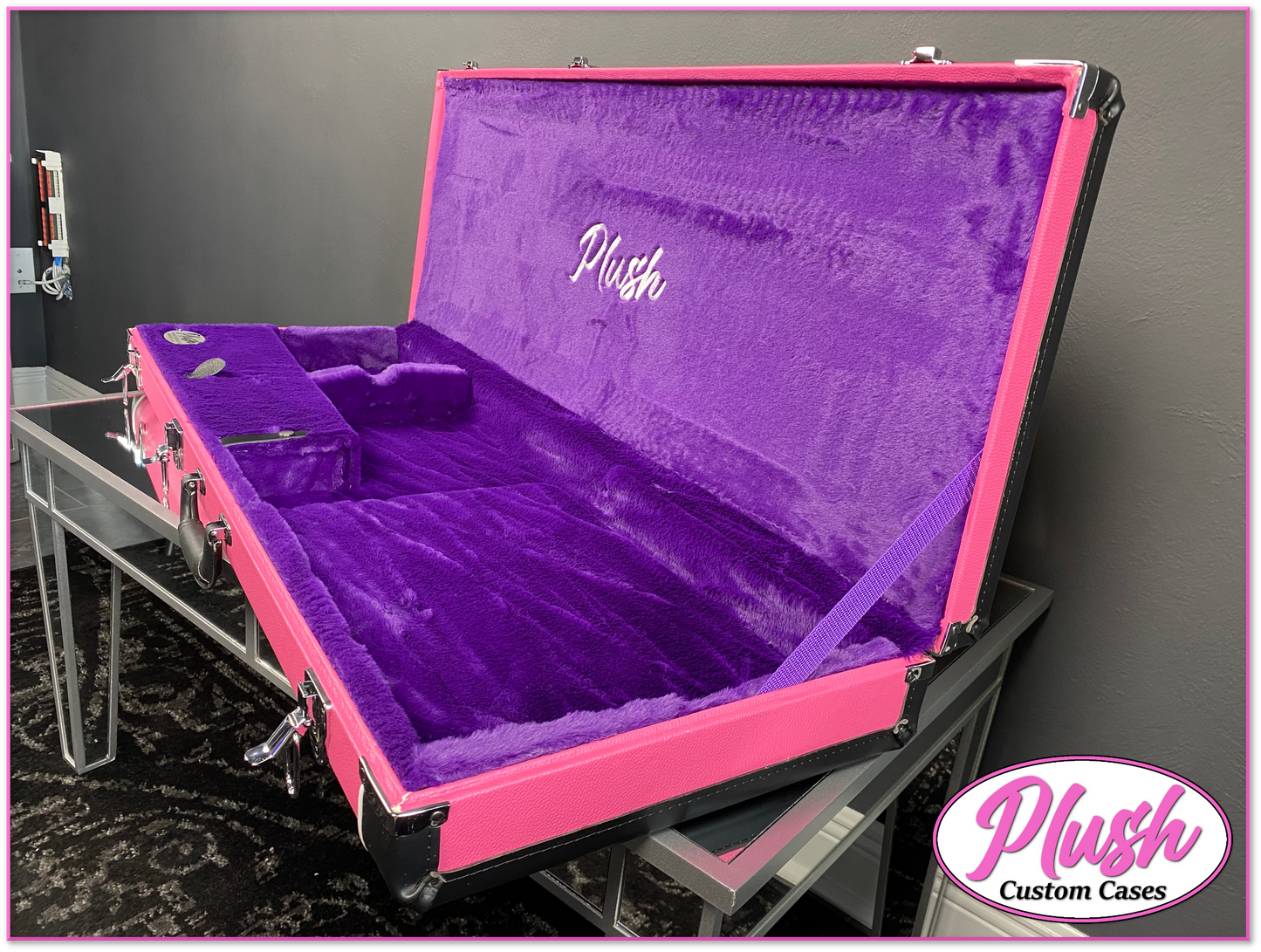 PlushMaster Jazz/Offset Custom Guitar Case Pink Tolex with Purple Fur