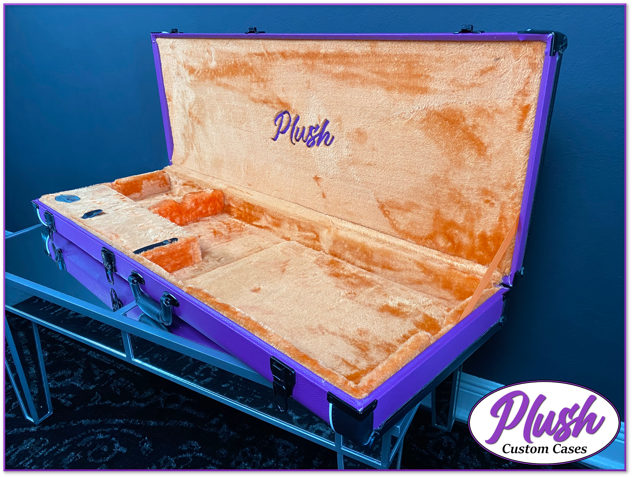 PlushMaster Jazz/Offset Custom Guitar Case Purple Tolex with PlushMaster Jazz/Offset Custom Guitar Case Purple Tolex with