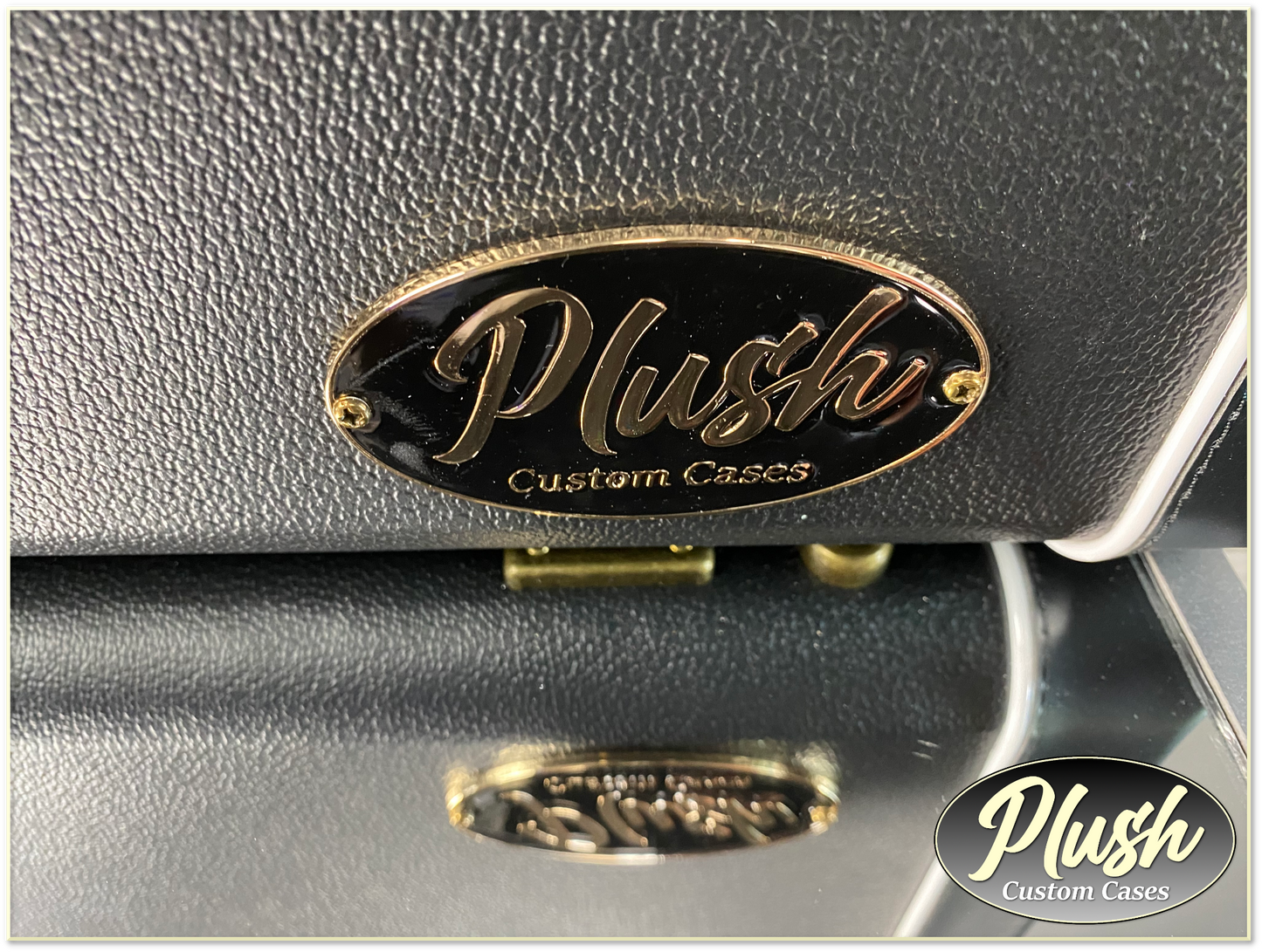 PlushCaster Tele®/Strat® Size Custom Guitar Case Black Tolex with Cream Fur