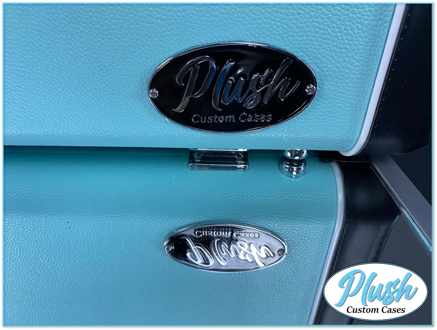 PlushCaster Tele®/Strat® Custom Guitar Case Daylight Blue Tolex with Cream Fur