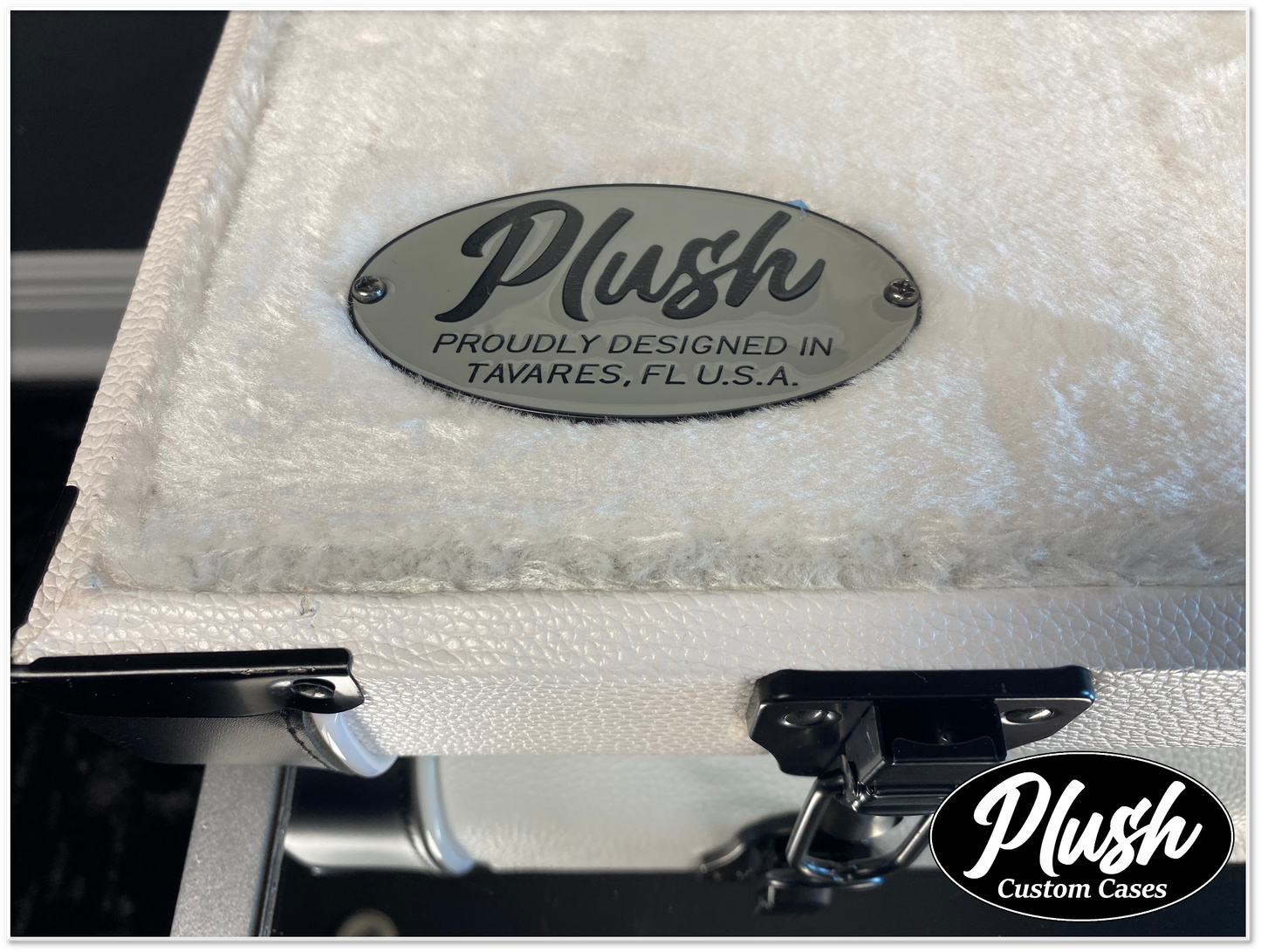 PlushCaster Tele®/Strat® Size Custom Guitar Case White Tolex with White Fur
