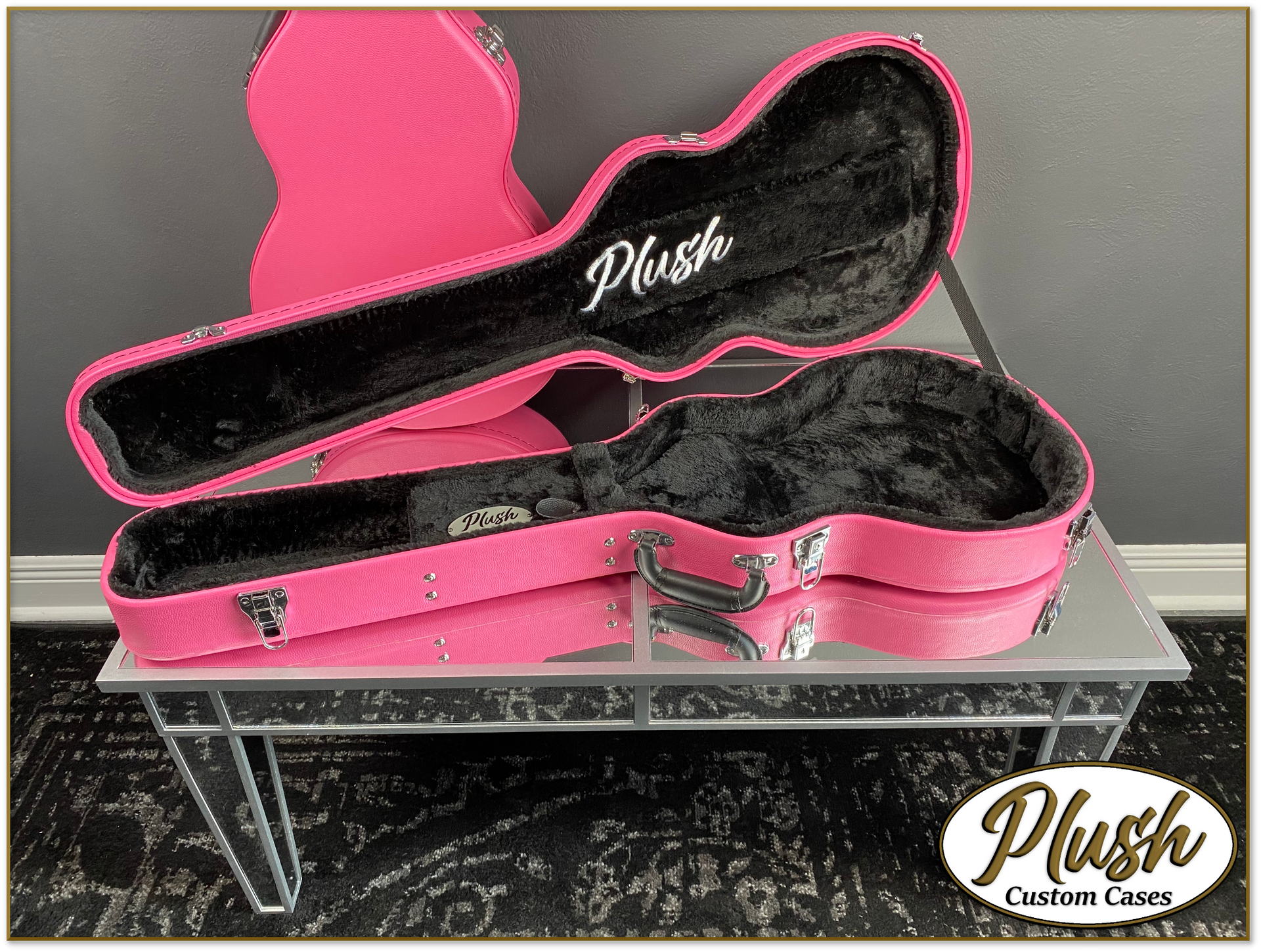 Plush-Paul LP Custom Guitar Case Pink Tolex with Black Fur – Plush