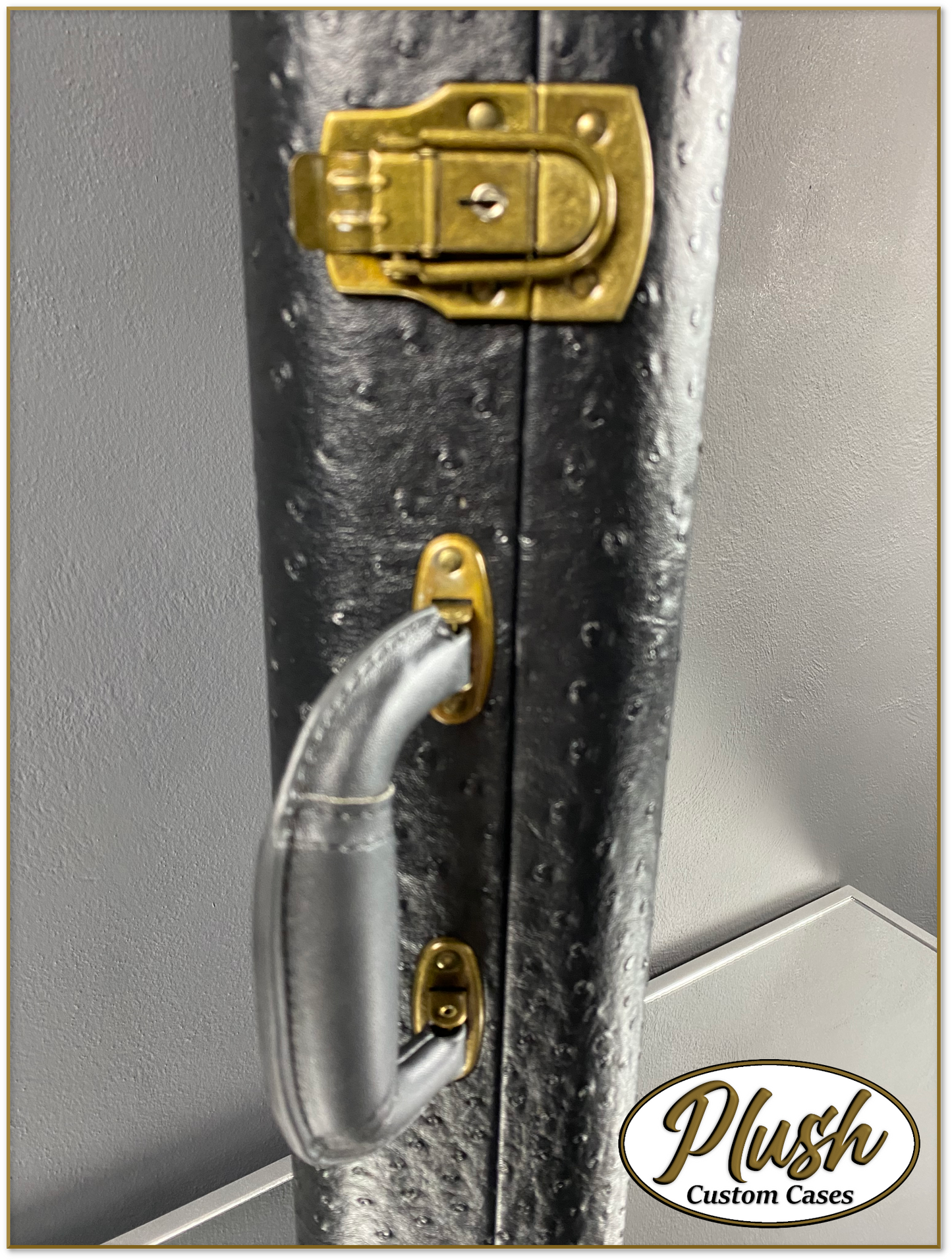 PlushMaster Jazz/Offset size Custom Guitar Case Black Ostrich with Cream Fur