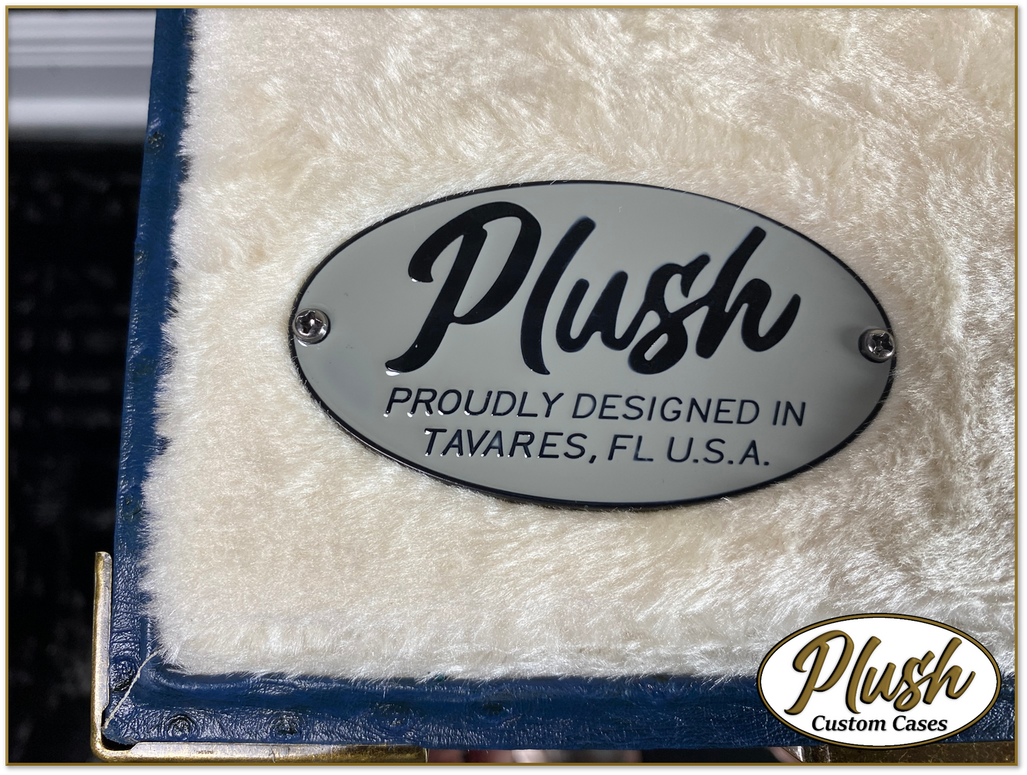 PlushMaster Jazz/Offset size Custom Guitar Case Blue Ostrich with Cream Fur