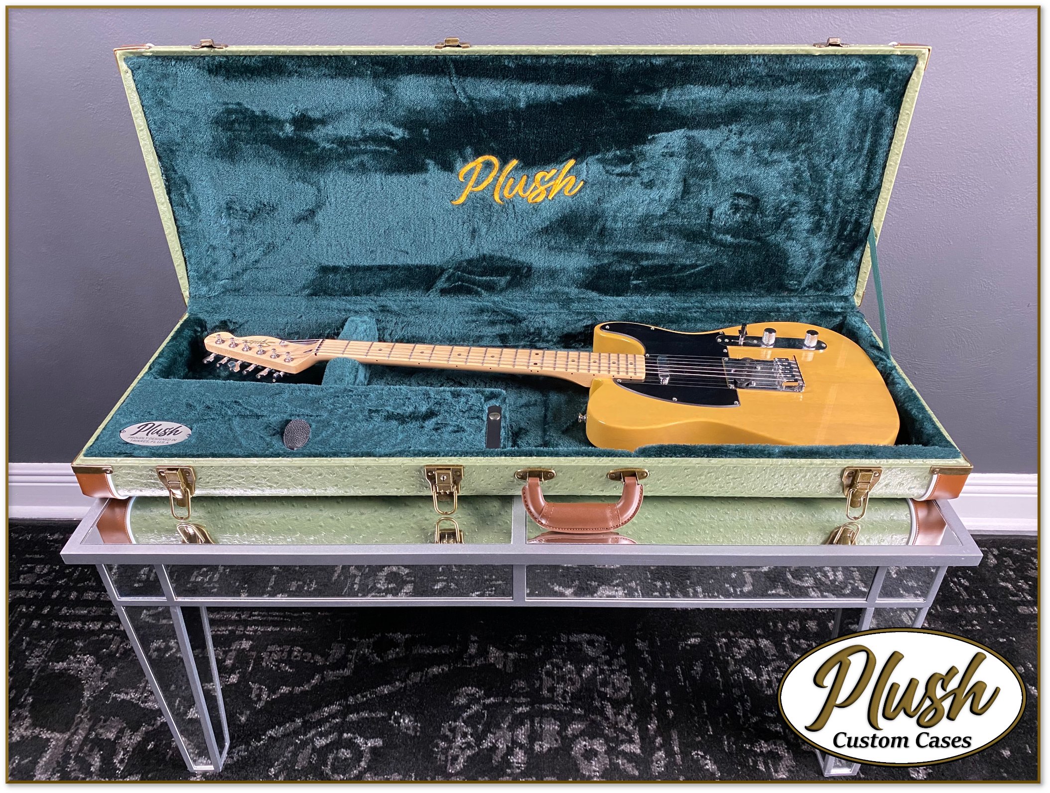 Custom Tele Case PlushCaster Tele®/Strat® Custom Guitar Case Green Ostrich with Emerald ...
