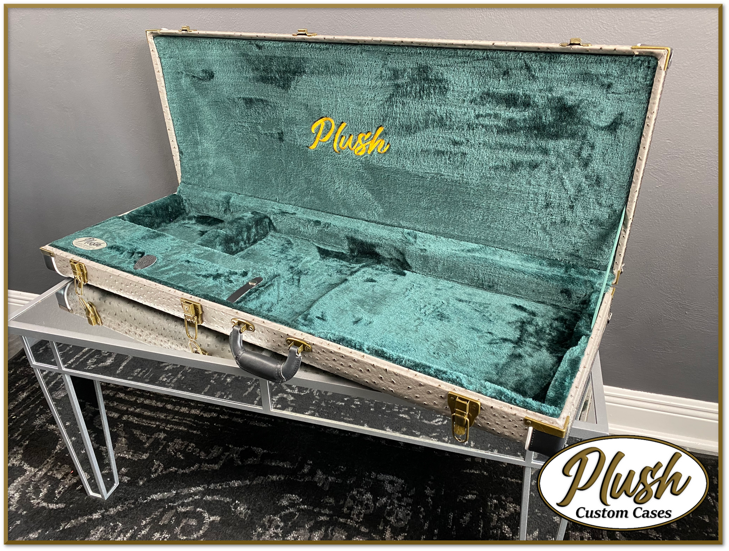 PlushCaster Tele®/Strat® Custom Guitar Case Gray Ostrich with Green Fur