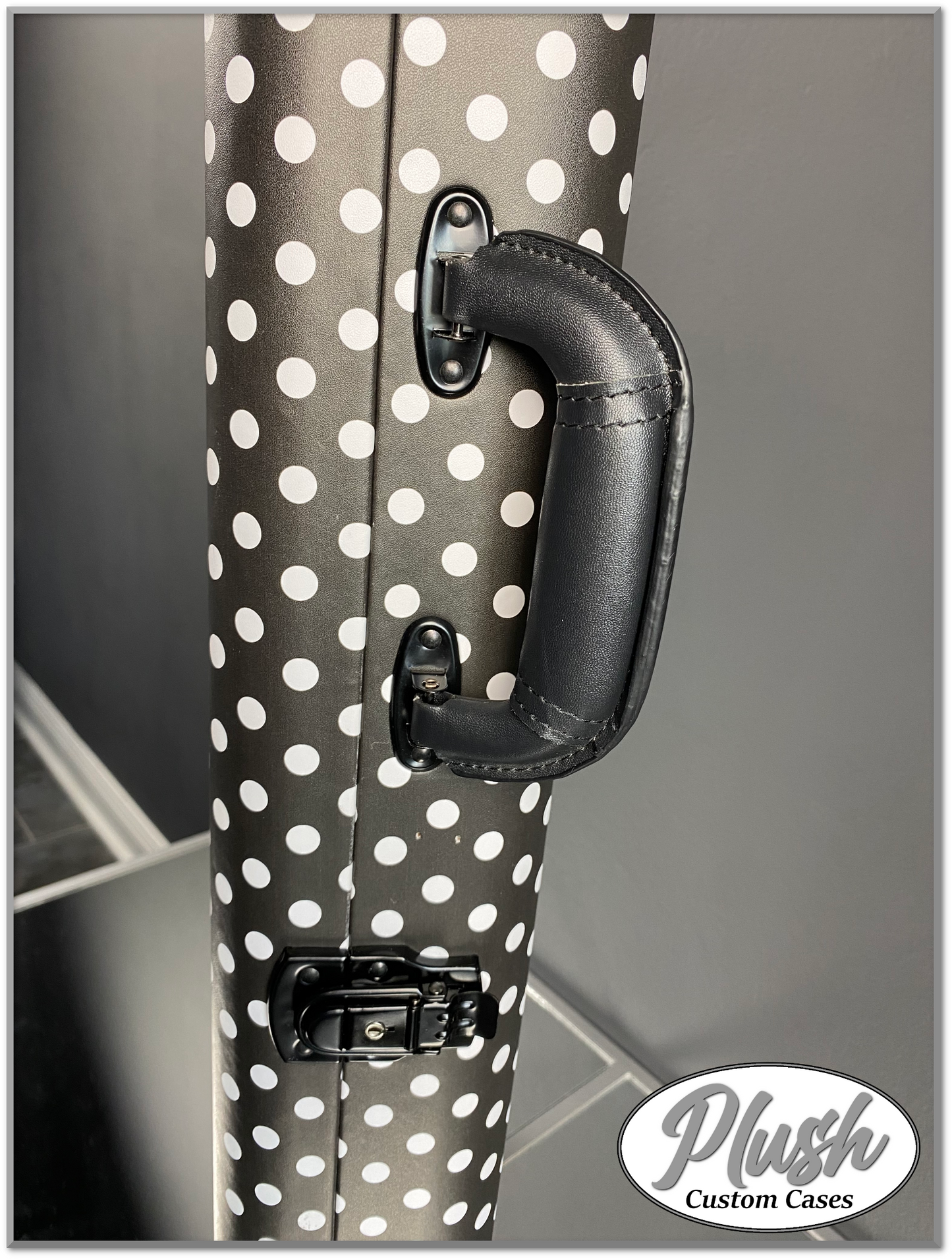 PlushMaster Jazz/Offset size Custom Guitar Case Black & White Polka Dots with White Fur