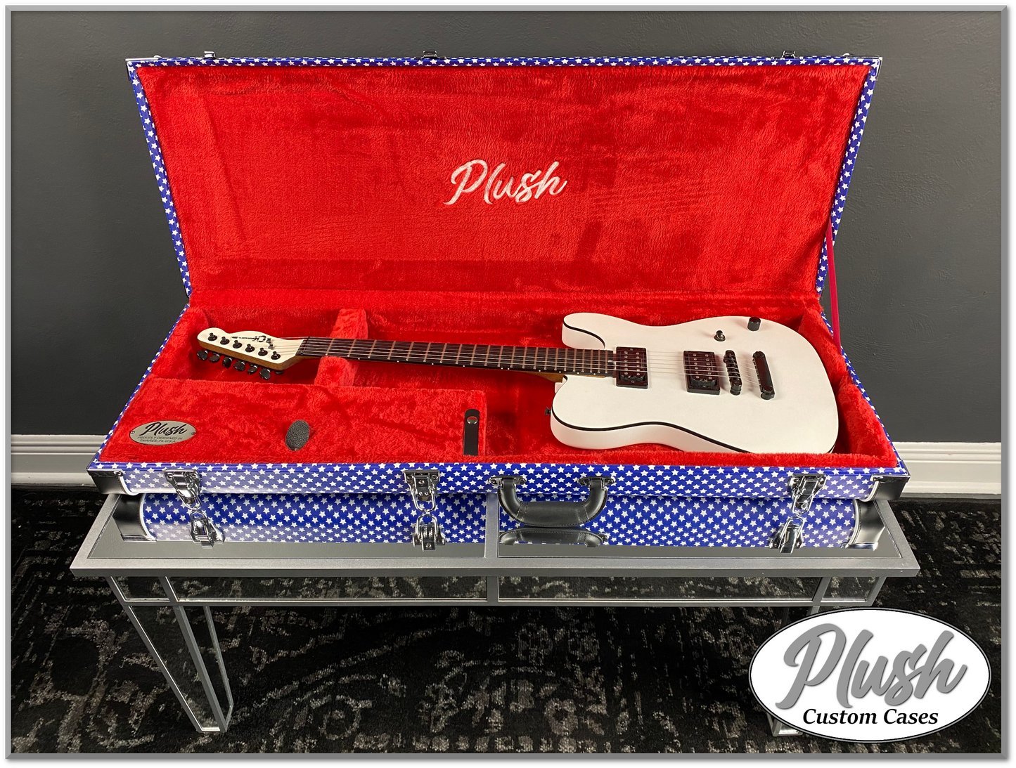 PlushCaster Tele®/Strat® Custom Guitar Case Blue & White Stars with Red Fur