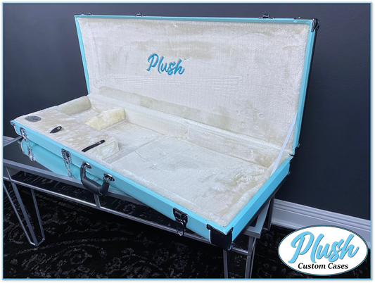 PlushMaster Jazz/Offset Custom Guitar Case Daylight Blue Tolex with Cream Fur