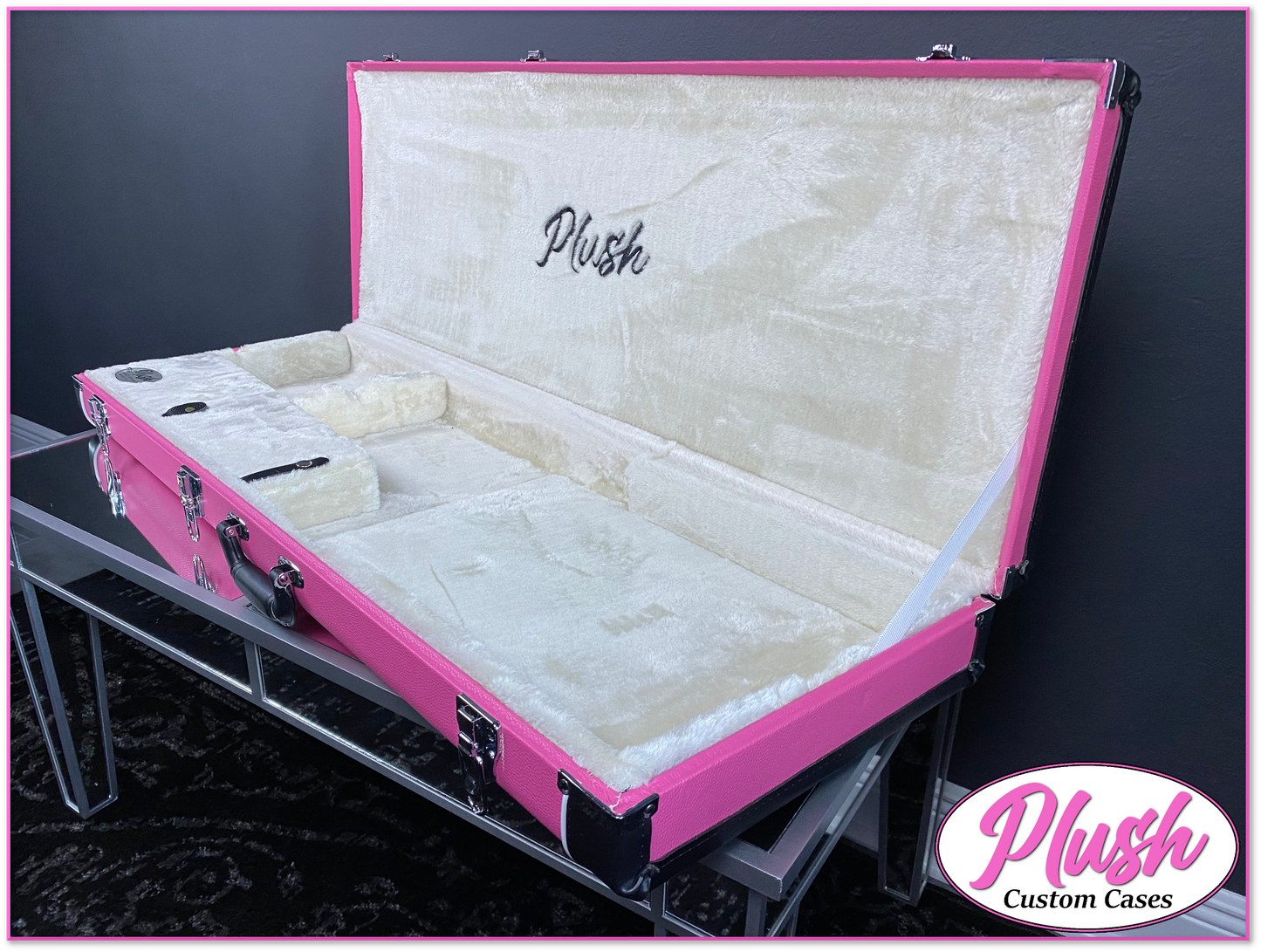 PlushCaster Tele®/Strat® Size Custom Guitar Case Pink Tolex with Cream Fur