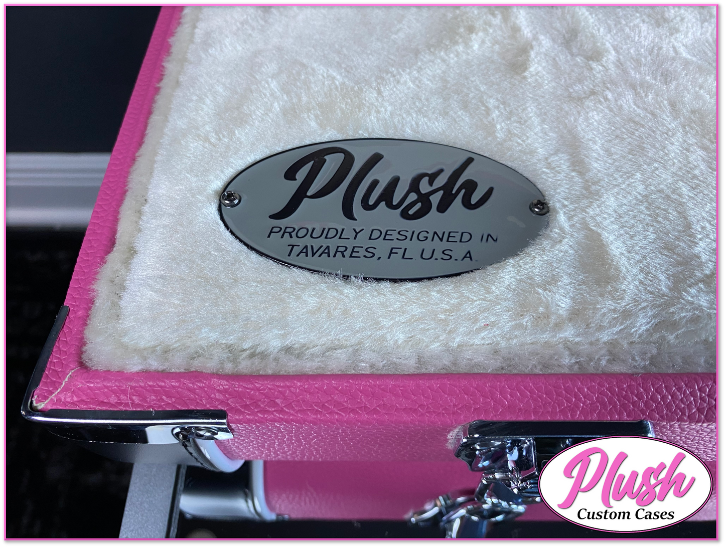 PlushCaster Tele®/Strat® Size Custom Guitar Case Pink Tolex with Cream Fur