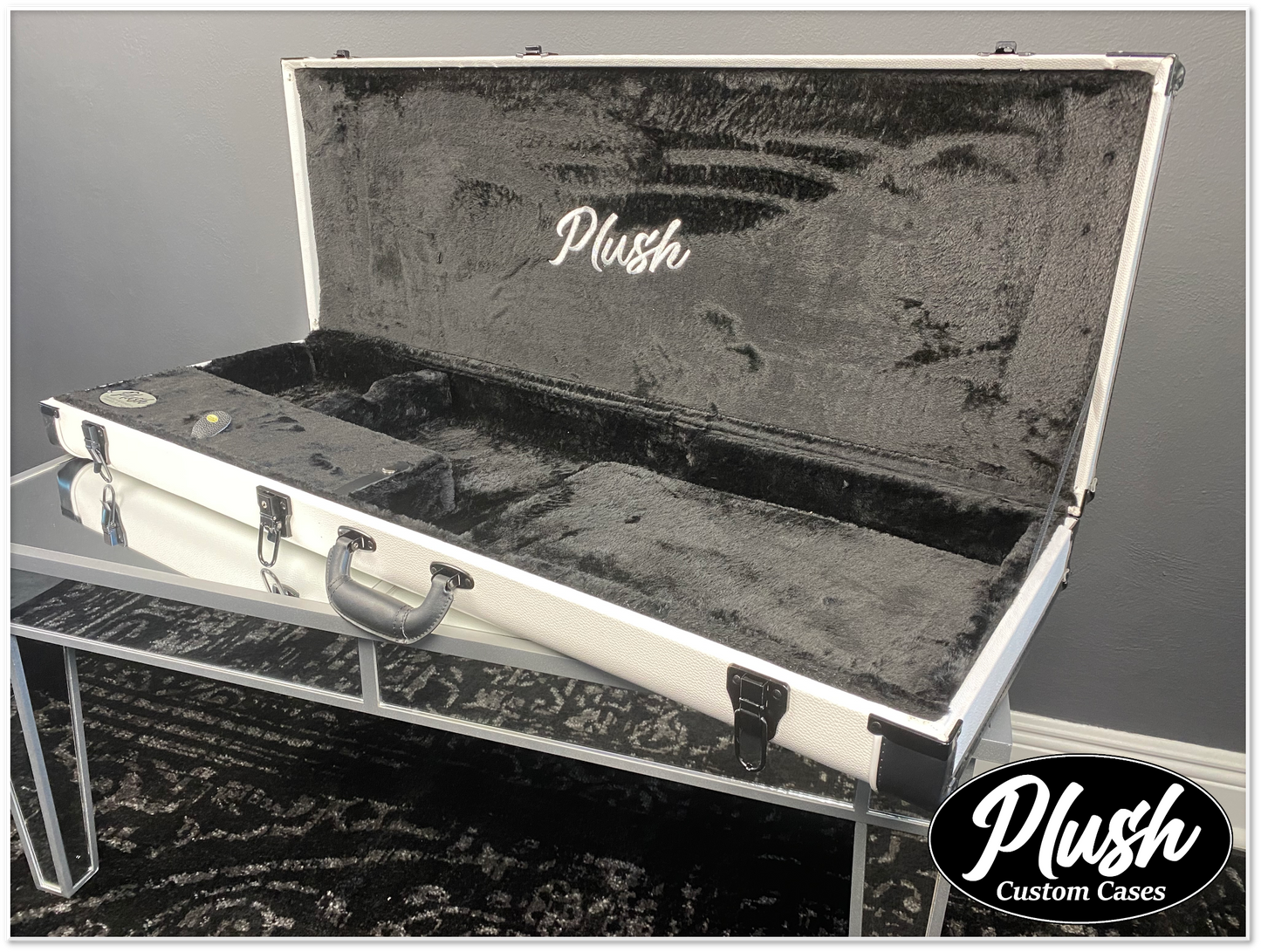 PlushCaster Tele®/Strat® Size Custom Guitar Case White Tolex with Black Fur