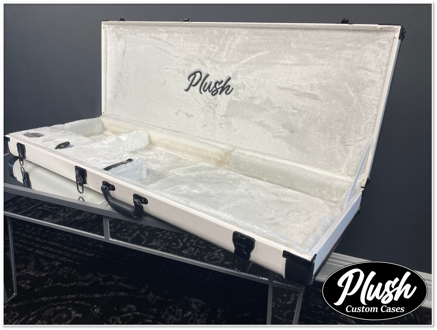 PlushCaster Tele®/Strat® Size Custom Guitar Case White Tolex with White Fur