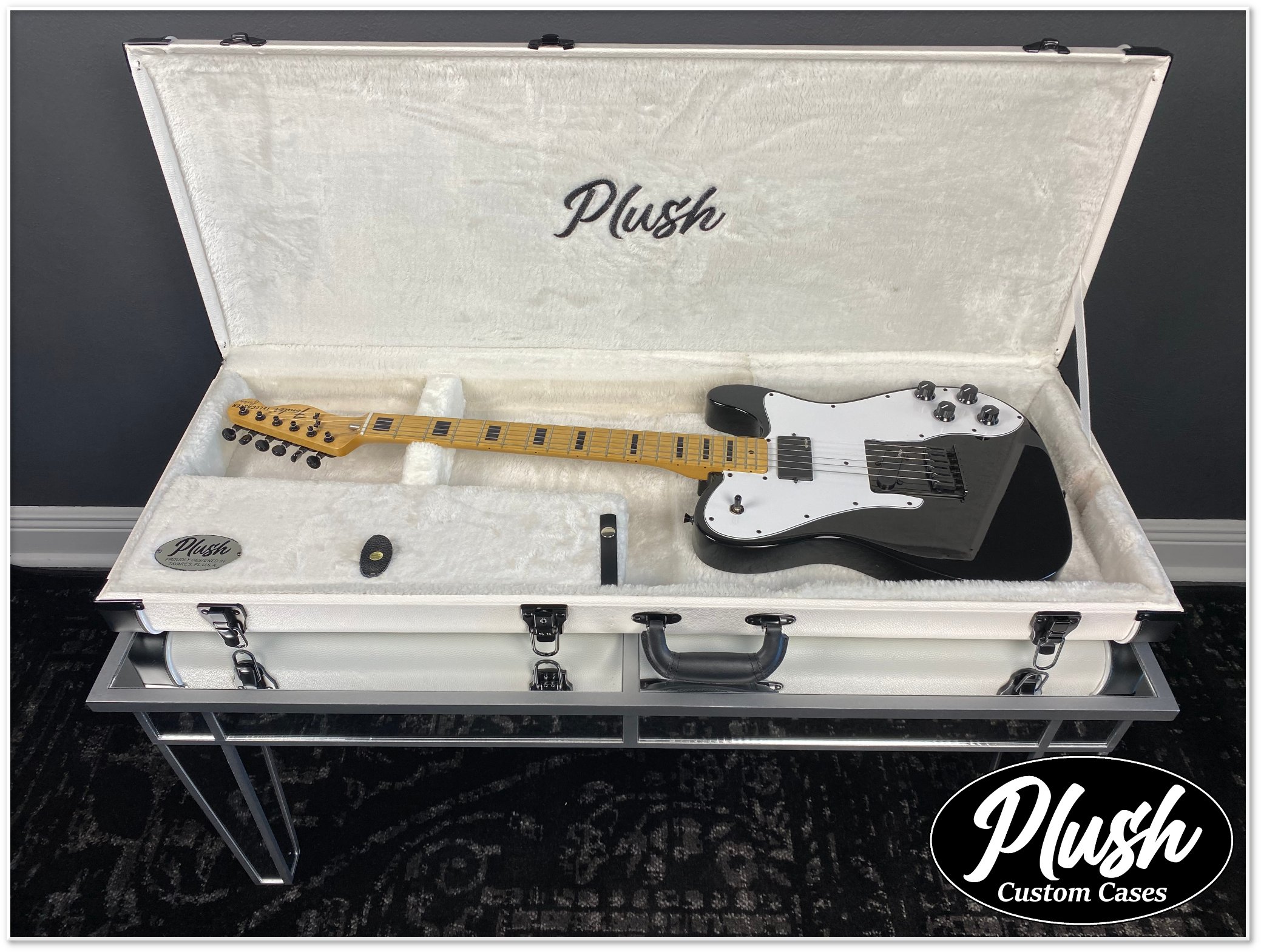 Custom Tele Case PlushCaster Tele®/Strat® Size Custom Guitar Case White Tolex with Whit ...